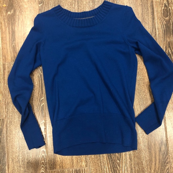Banana Republic Sweater - Picture 3 of 4